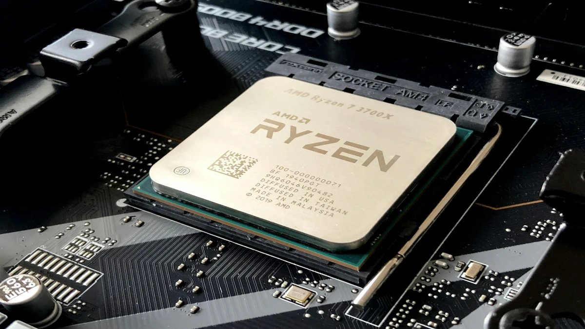 Windows 11 yüksek RAM kullanımı için donanım bellek yuvaları ve çift kanal RAM kurulumu
